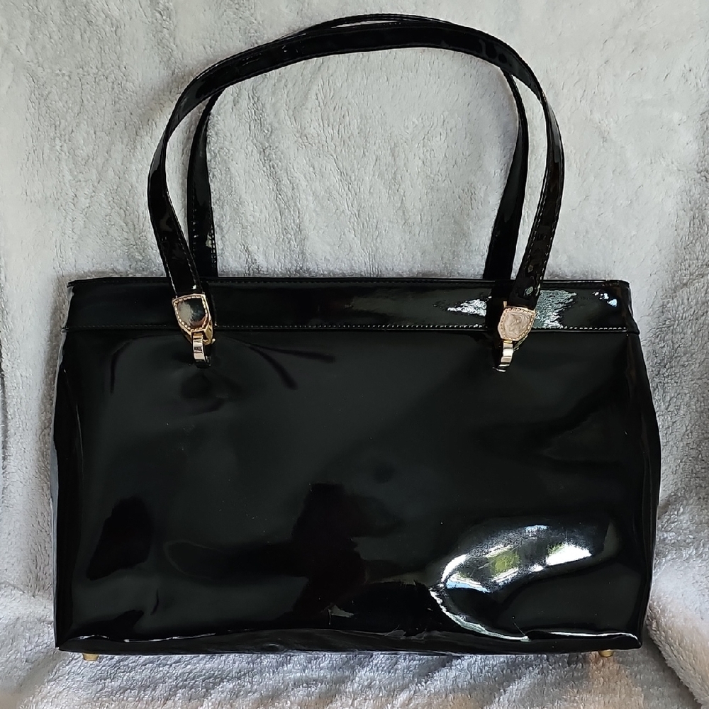 Koret Glossy Black Shoulder Bag